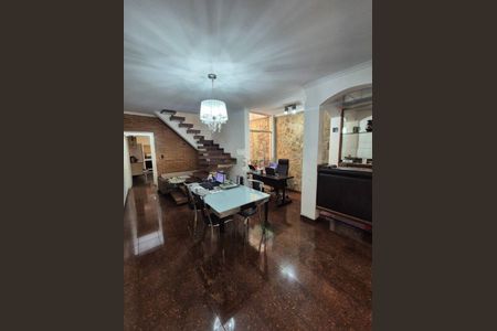 Casa à venda com 182m², 3 quartos e 2 vagas