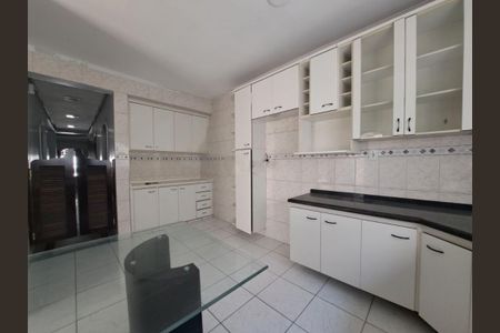 Casa à venda com 145m², 3 quartos e 3 vagas