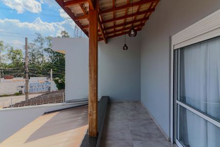 Casa à venda com 230m², 2 quartos e 4 vagas Casa à venda com 230m², 2 quartos e 4 vagasVaranda da Suíte