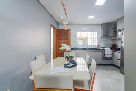 Casa à venda com 230m², 2 quartos e 4 vagas Casa à venda com 230m², 2 quartos e 4 vagasBanheiro