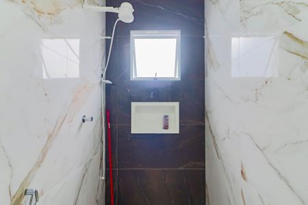 Casa à venda com 230m², 2 quartos e 4 vagas Casa à venda com 230m², 2 quartos e 4 vagasBanheiro