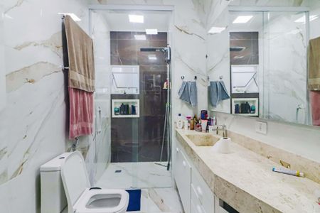 Casa à venda com 230m², 2 quartos e 4 vagas Casa à venda com 230m², 2 quartos e 4 vagasBanheiro da Suíte