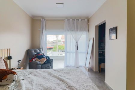 Casa à venda com 230m², 2 quartos e 4 vagas Casa à venda com 230m², 2 quartos e 4 vagasSuíte