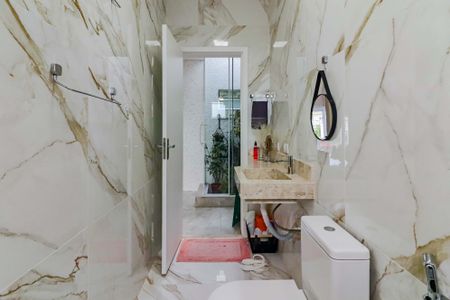 Casa à venda com 230m², 2 quartos e 4 vagas Casa à venda com 230m², 2 quartos e 4 vagasBanheiro