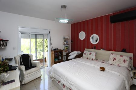 Casa à venda com 300m², 3 quartos e 3 vagassuíte 2