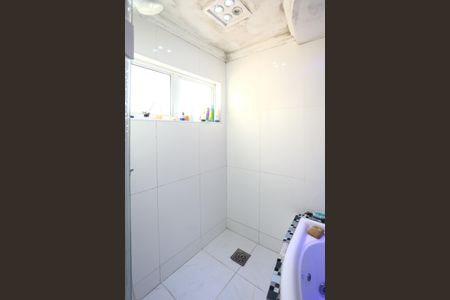 Casa à venda com 300m², 3 quartos e 3 vagasBanheiro da Suíte 2