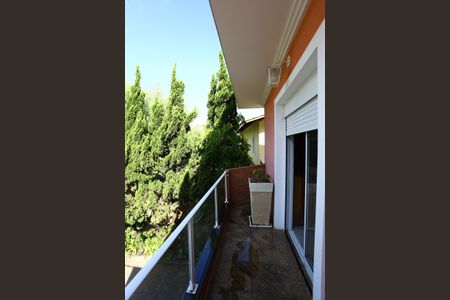 Casa à venda com 300m², 3 quartos e 3 vagassuíte 2 varanda