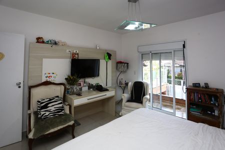 Casa à venda com 300m², 3 quartos e 3 vagassuíte 2