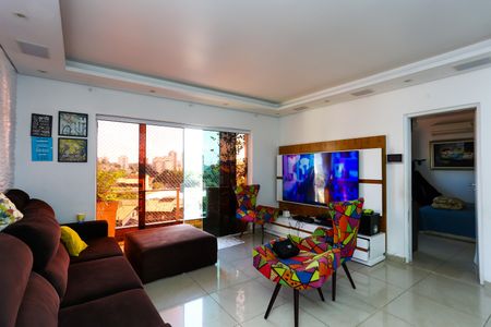 Casa à venda com 300m², 3 quartos e 3 vagasSala 1