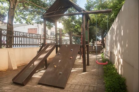 Apartamento à venda com 75m², 3 quartos e 2 vagasÁrea comum - Playground