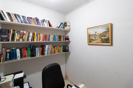Casa à venda com 140m², 3 quartos e 2 vagas Casa à venda com 140m², 3 quartos e 2 vagasEscritório