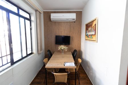 Casa à venda com 140m², 3 quartos e 2 vagas Casa à venda com 140m², 3 quartos e 2 vagasSala de Jantar
