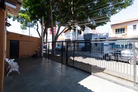 Casa à venda com 140m², 3 quartos e 2 vagas Casa à venda com 140m², 3 quartos e 2 vagasQuintal