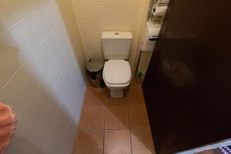 Casa à venda com 140m², 3 quartos e 2 vagas Casa à venda com 140m², 3 quartos e 2 vagasLavabo