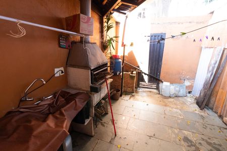 Casa à venda com 140m², 3 quartos e 2 vagas Casa à venda com 140m², 3 quartos e 2 vagasChurrasqueira