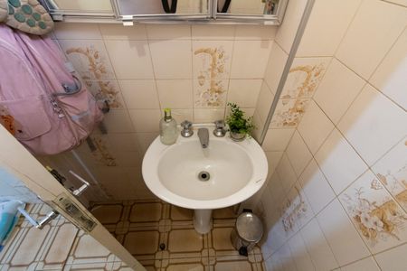 Casa à venda com 140m², 3 quartos e 2 vagas Casa à venda com 140m², 3 quartos e 2 vagasBanheiro da Área de Serviço