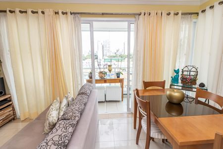 Apartamento à venda com 70m², 2 quartos e 1 vagaSala