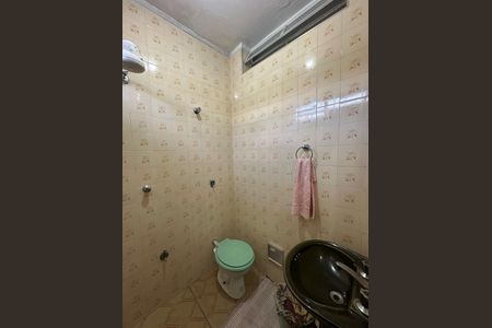 Casa à venda com 170m², 2 quartos e 2 vagas Casa à venda com 170m², 2 quartos e 2 vagasBanheiro da Suíte
