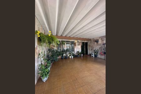 Casa à venda com 170m², 2 quartos e 2 vagas Casa à venda com 170m², 2 quartos e 2 vagasGaragem