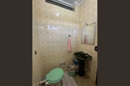 Casa à venda com 170m², 2 quartos e 2 vagas Casa à venda com 170m², 2 quartos e 2 vagasBanheiro da Suíte
