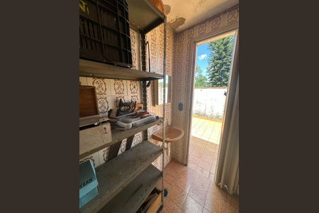 Casa à venda com 170m², 2 quartos e 2 vagas Casa à venda com 170m², 2 quartos e 2 vagasDepósito
