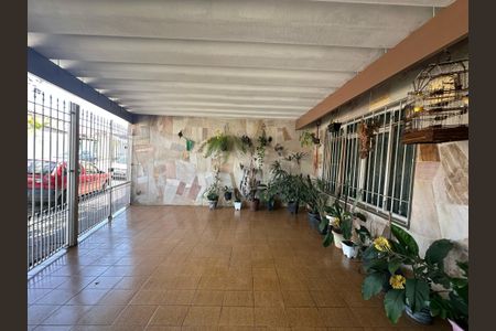 Casa à venda com 170m², 2 quartos e 2 vagas Casa à venda com 170m², 2 quartos e 2 vagasGaragem