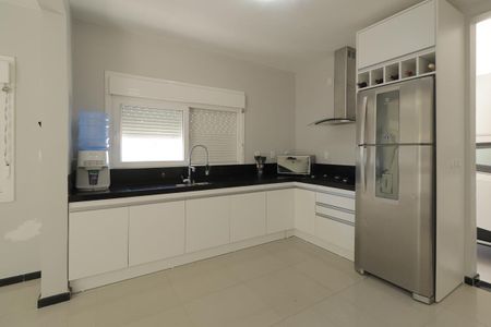 Casa à venda com 261m², 3 quartos e 3 vagasCozinha