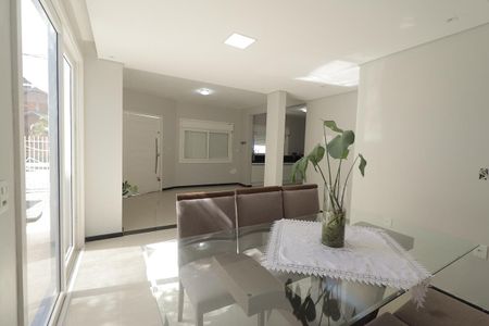 Casa à venda com 261m², 3 quartos e 3 vagasSala