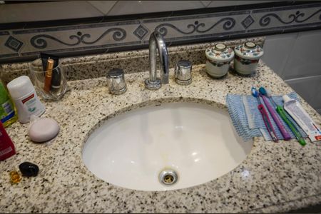 Apartamento à venda com 125m², 3 quartos e 1 vaga Apartamento à venda com 125m², 3 quartos e 1 vagaBanheiro da Suíte