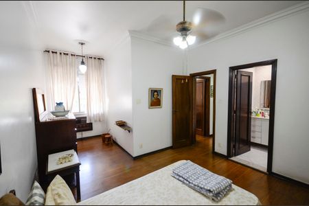 Apartamento à venda com 125m², 3 quartos e 1 vaga Apartamento à venda com 125m², 3 quartos e 1 vagaSuíte