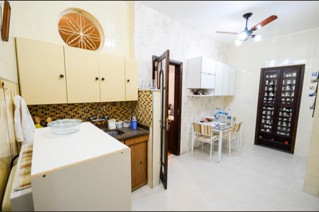 Apartamento à venda com 125m², 3 quartos e 1 vaga Apartamento à venda com 125m², 3 quartos e 1 vagaCozinha