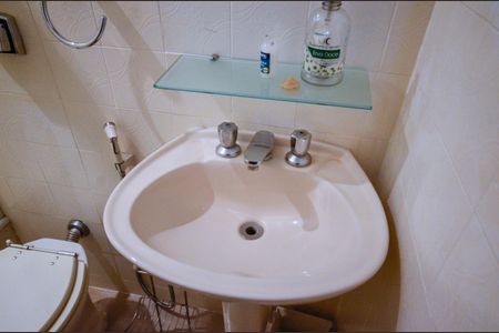 Apartamento à venda com 125m², 3 quartos e 1 vaga Apartamento à venda com 125m², 3 quartos e 1 vagaBanheiro Social