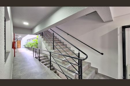 Apartamento para alugar com 48m², 2 quartos e 1 vagaEscada da Área Externa