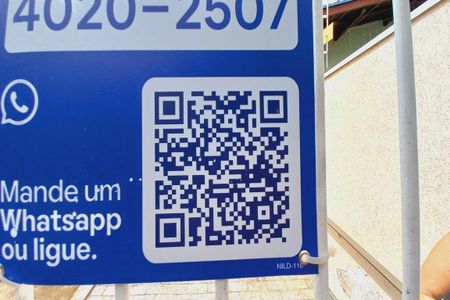 Casa à venda com 172m², 6 quartos e 4 vagas Casa à venda com 172m², 6 quartos e 4 vagasPlaca Instalada