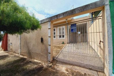 Casa à venda com 172m², 6 quartos e 4 vagas Casa à venda com 172m², 6 quartos e 4 vagasPlaca Instalada