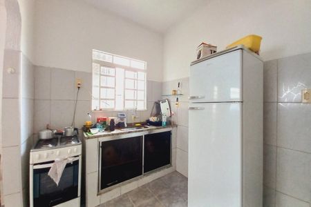 Casa à venda com 172m², 6 quartos e 4 vagas Casa à venda com 172m², 6 quartos e 4 vagasCozinha