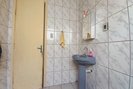 Casa à venda com 172m², 6 quartos e 4 vagas Casa à venda com 172m², 6 quartos e 4 vagasBanheiro