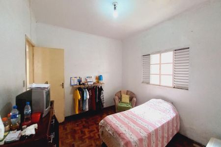 Casa à venda com 172m², 6 quartos e 4 vagas Casa à venda com 172m², 6 quartos e 4 vagasQuarto 4 - Suíte