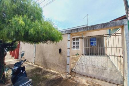 Casa à venda com 172m², 6 quartos e 4 vagas Casa à venda com 172m², 6 quartos e 4 vagasFachada do Prédio