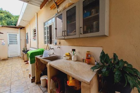 Casa à venda com 172m², 6 quartos e 4 vagas Casa à venda com 172m², 6 quartos e 4 vagasÁrea de Serviço