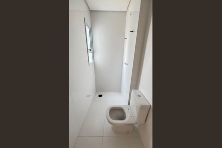 Apartamento à venda com 64m², 2 quartos e 2 vagas Apartamento à venda com 64m², 2 quartos e 2 vagasBanheiro da Suíte
