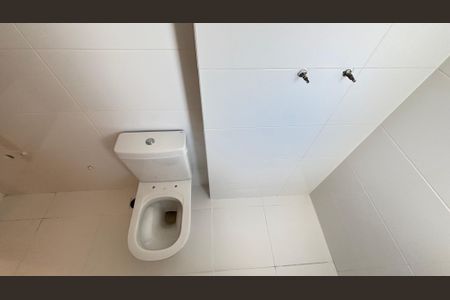 Apartamento à venda com 64m², 2 quartos e 2 vagas Apartamento à venda com 64m², 2 quartos e 2 vagasBanheiro