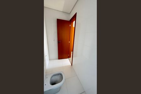 Apartamento à venda com 64m², 2 quartos e 2 vagas Apartamento à venda com 64m², 2 quartos e 2 vagasBanheiro da Suíte