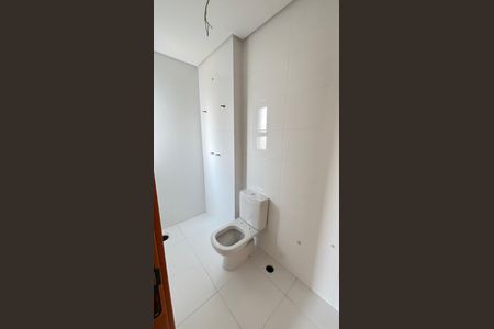 Apartamento à venda com 64m², 2 quartos e 2 vagas Apartamento à venda com 64m², 2 quartos e 2 vagasBanheiro da Suíte
