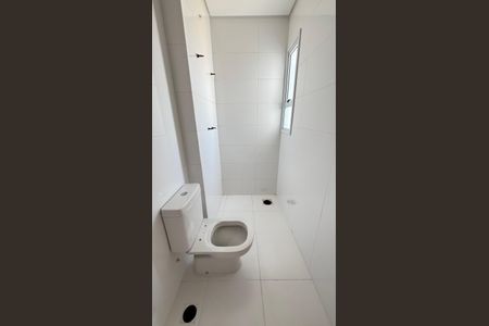 Apartamento à venda com 64m², 2 quartos e 2 vagas Apartamento à venda com 64m², 2 quartos e 2 vagasBanheiro da Suíte