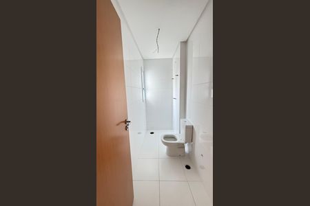 Apartamento à venda com 64m², 2 quartos e 2 vagas Apartamento à venda com 64m², 2 quartos e 2 vagasBanheiro