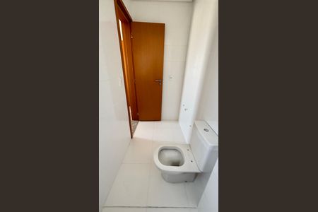 Apartamento à venda com 64m², 2 quartos e 2 vagas Apartamento à venda com 64m², 2 quartos e 2 vagasBanheiro da Suíte