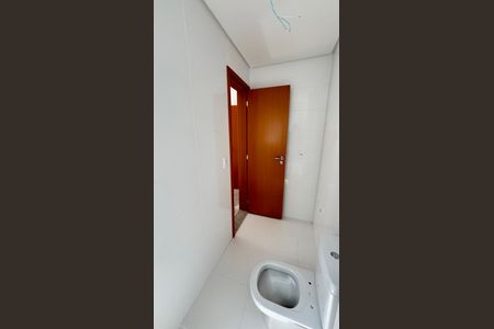 Apartamento à venda com 64m², 2 quartos e 2 vagas Apartamento à venda com 64m², 2 quartos e 2 vagasBanheiro da Suíte