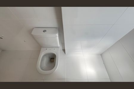 Apartamento à venda com 64m², 2 quartos e 2 vagas Apartamento à venda com 64m², 2 quartos e 2 vagasBanheiro da Suíte