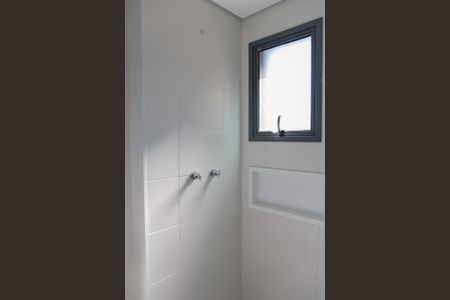 Apartamento à venda com 64m², 2 quartos e 2 vagas Apartamento à venda com 64m², 2 quartos e 2 vagasBanheiro da Suíte 1